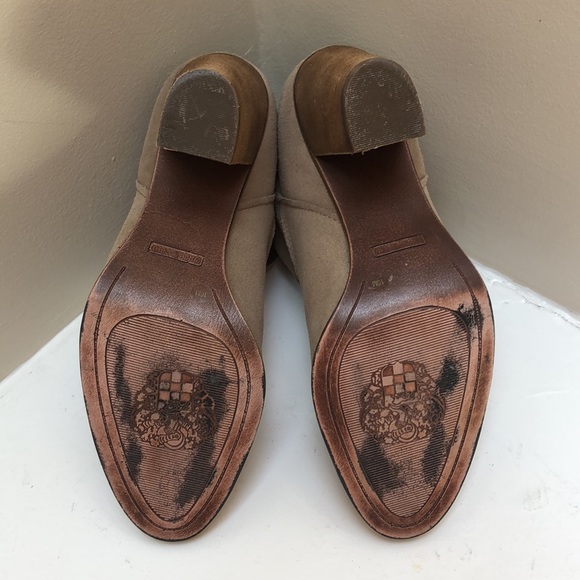 Vince Camuto Feina tan suede booties 3 1/2” heel - Picture 3 of 3